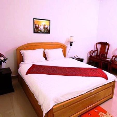 Douangpraseuth Hotel Vientiane Bagian luar foto