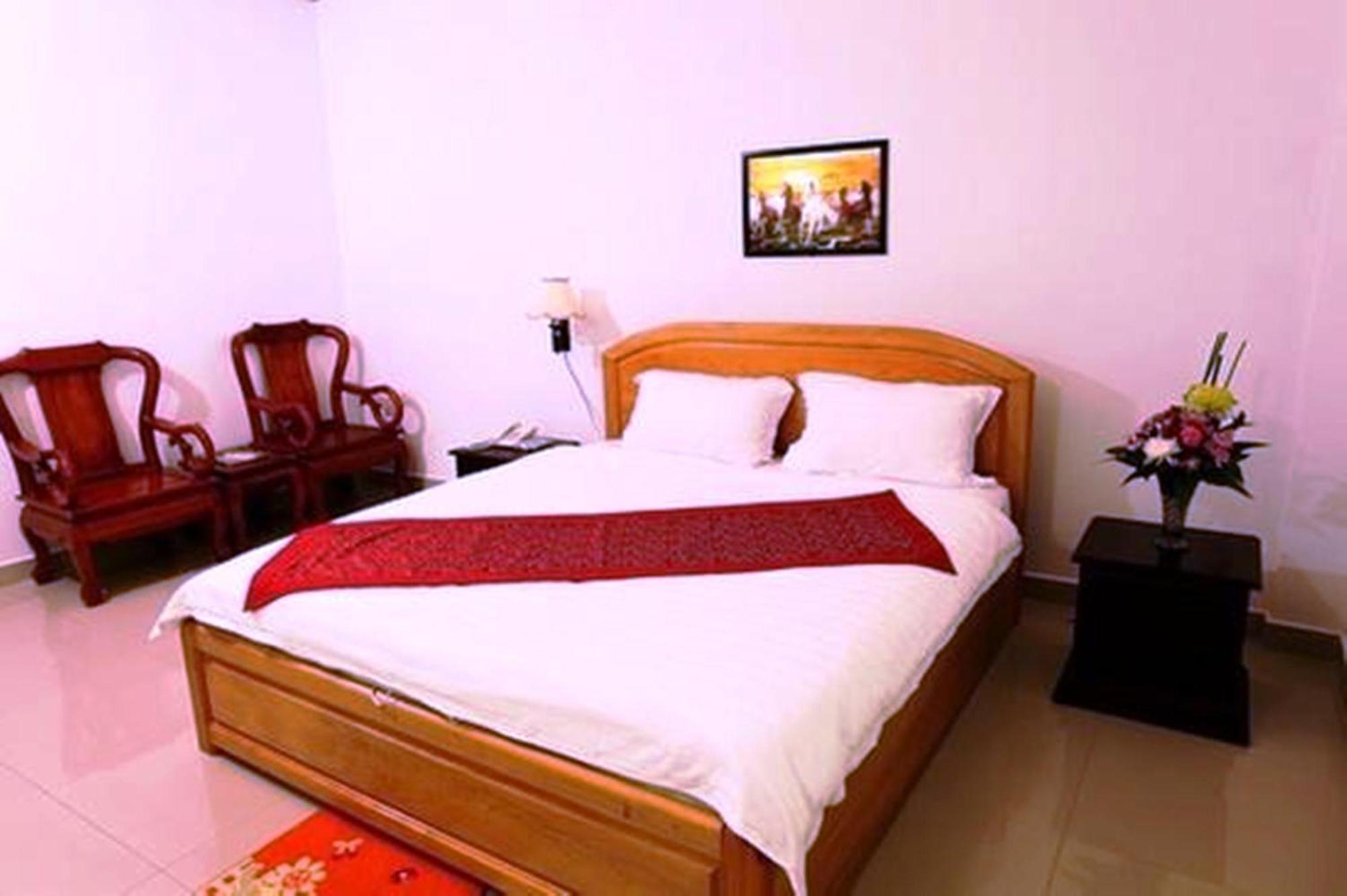 Douangpraseuth Hotel Vientiane Bagian luar foto