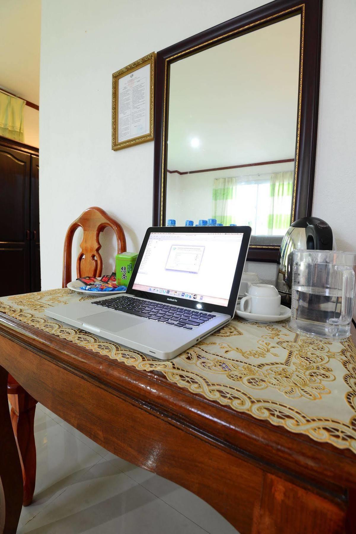 Douangpraseuth Hotel Vientiane Bagian luar foto