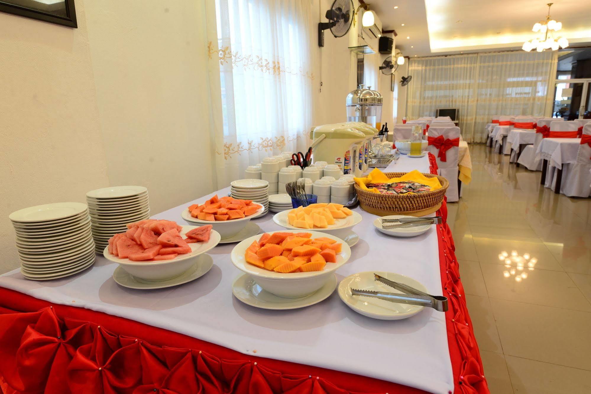 Douangpraseuth Hotel Vientiane Bagian luar foto
