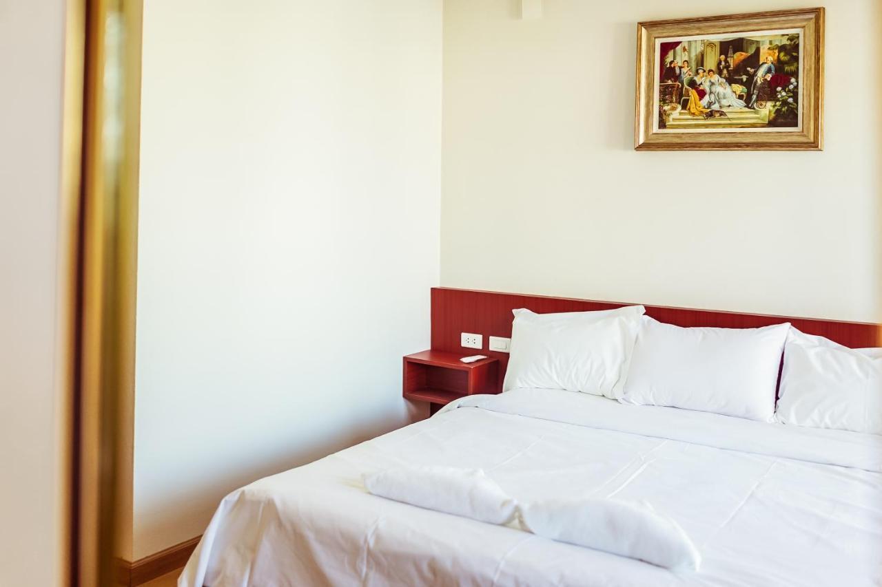 Douangpraseuth Hotel Vientiane Bagian luar foto