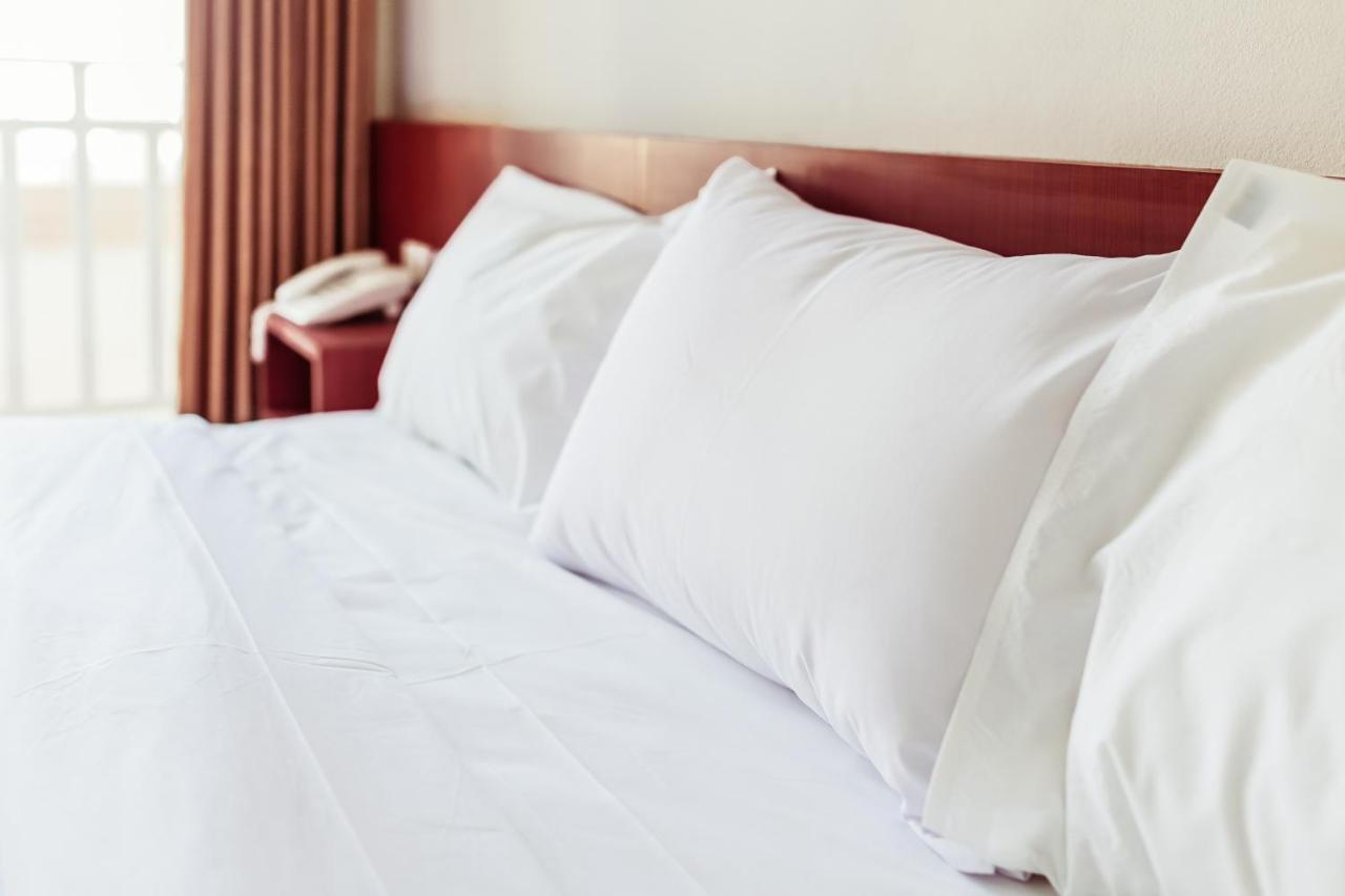 Douangpraseuth Hotel Vientiane Bagian luar foto