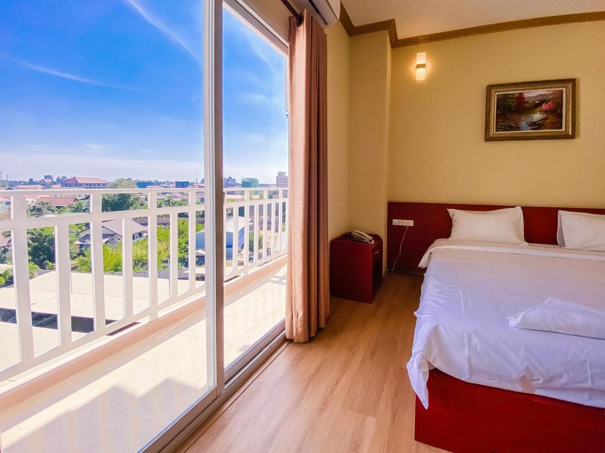 Douangpraseuth Hotel Vientiane Bagian luar foto