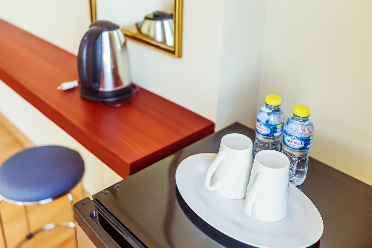 Douangpraseuth Hotel Vientiane Bagian luar foto