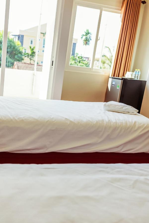 Douangpraseuth Hotel Vientiane Bagian luar foto