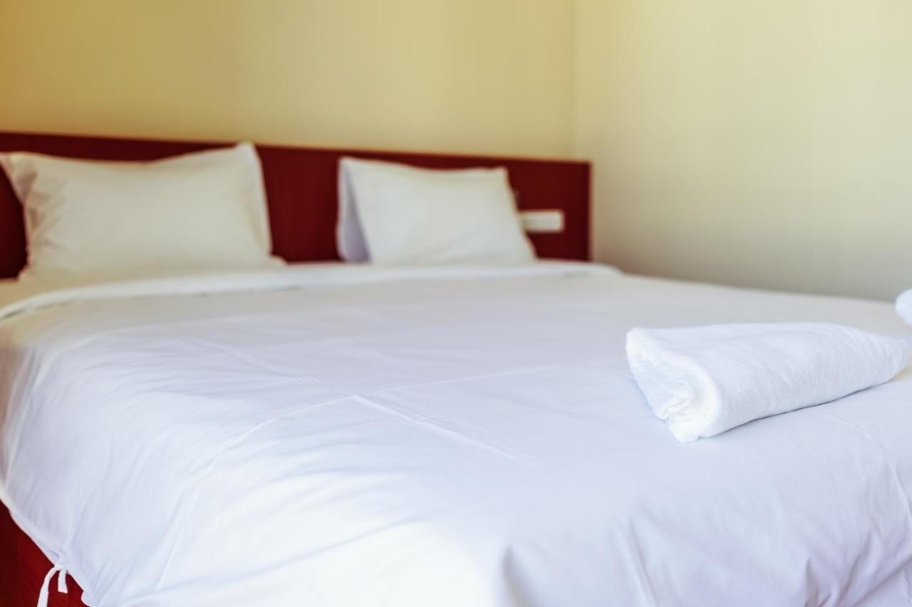 Douangpraseuth Hotel Vientiane Bagian luar foto