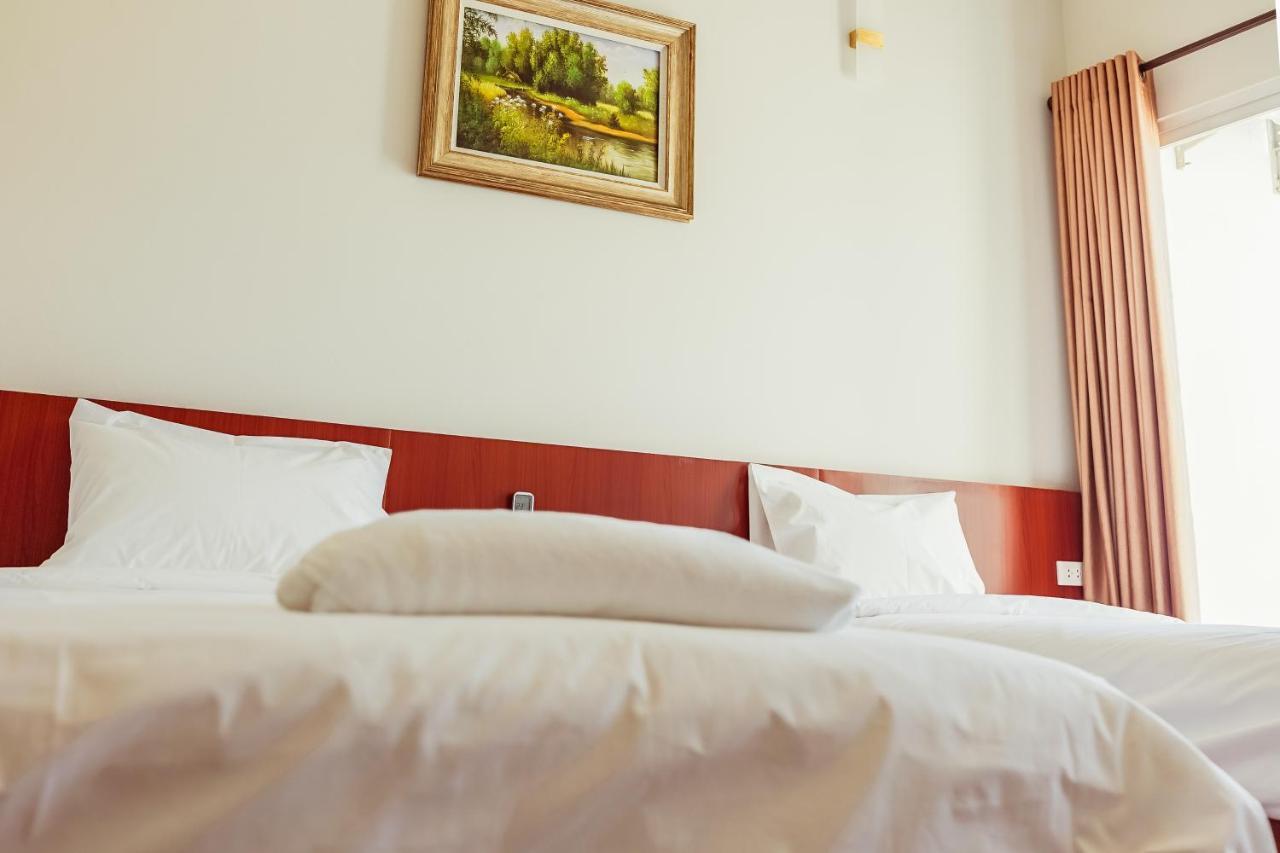 Douangpraseuth Hotel Vientiane Bagian luar foto